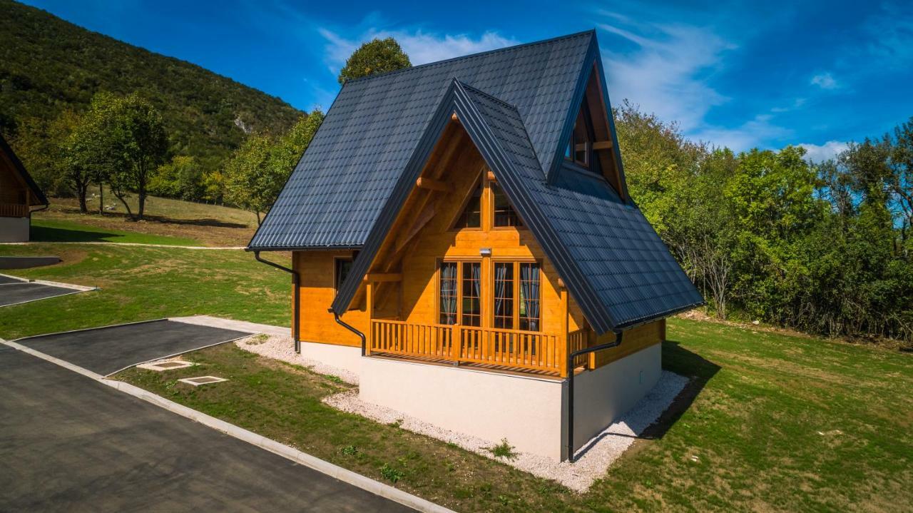 Wooden Houses Macola Hotel Кореница Екстериор снимка