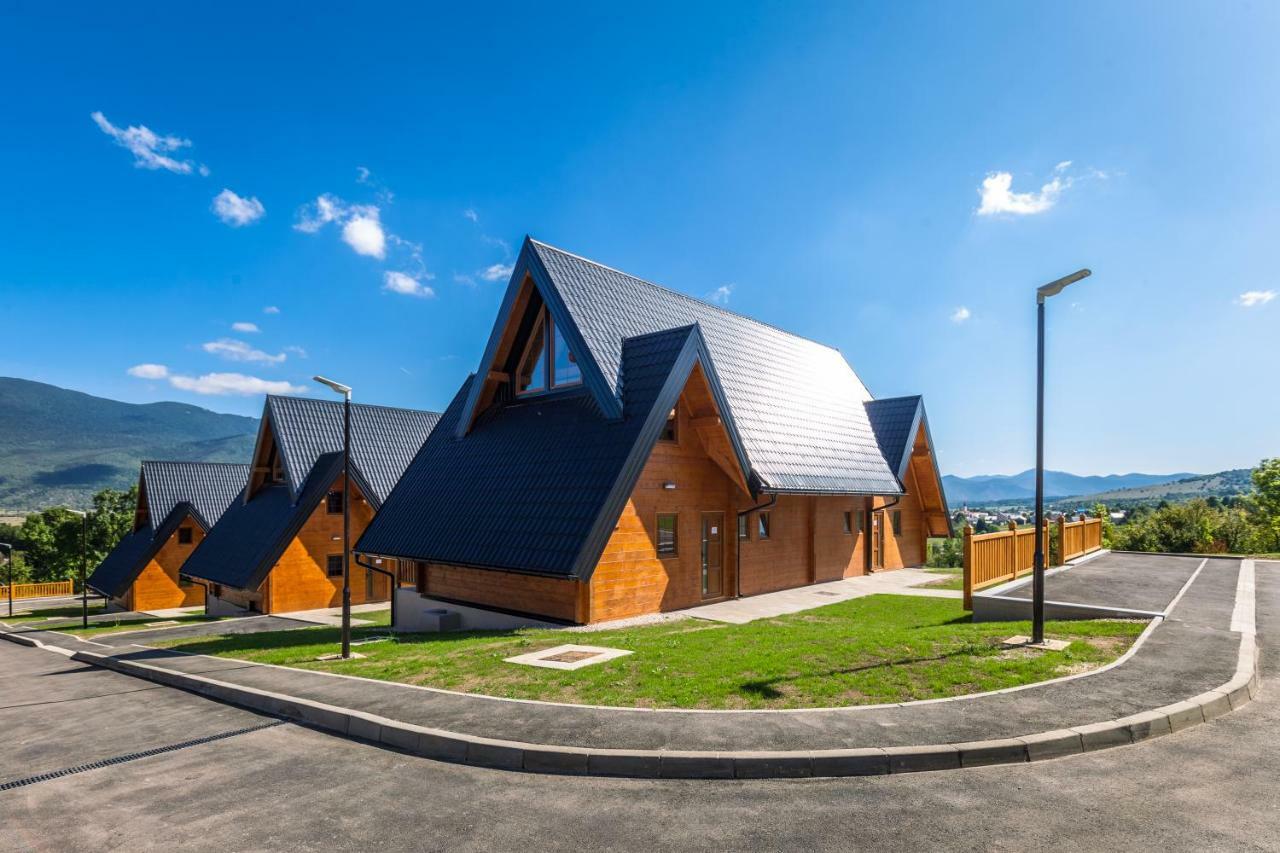 Wooden Houses Macola Hotel Кореница Екстериор снимка